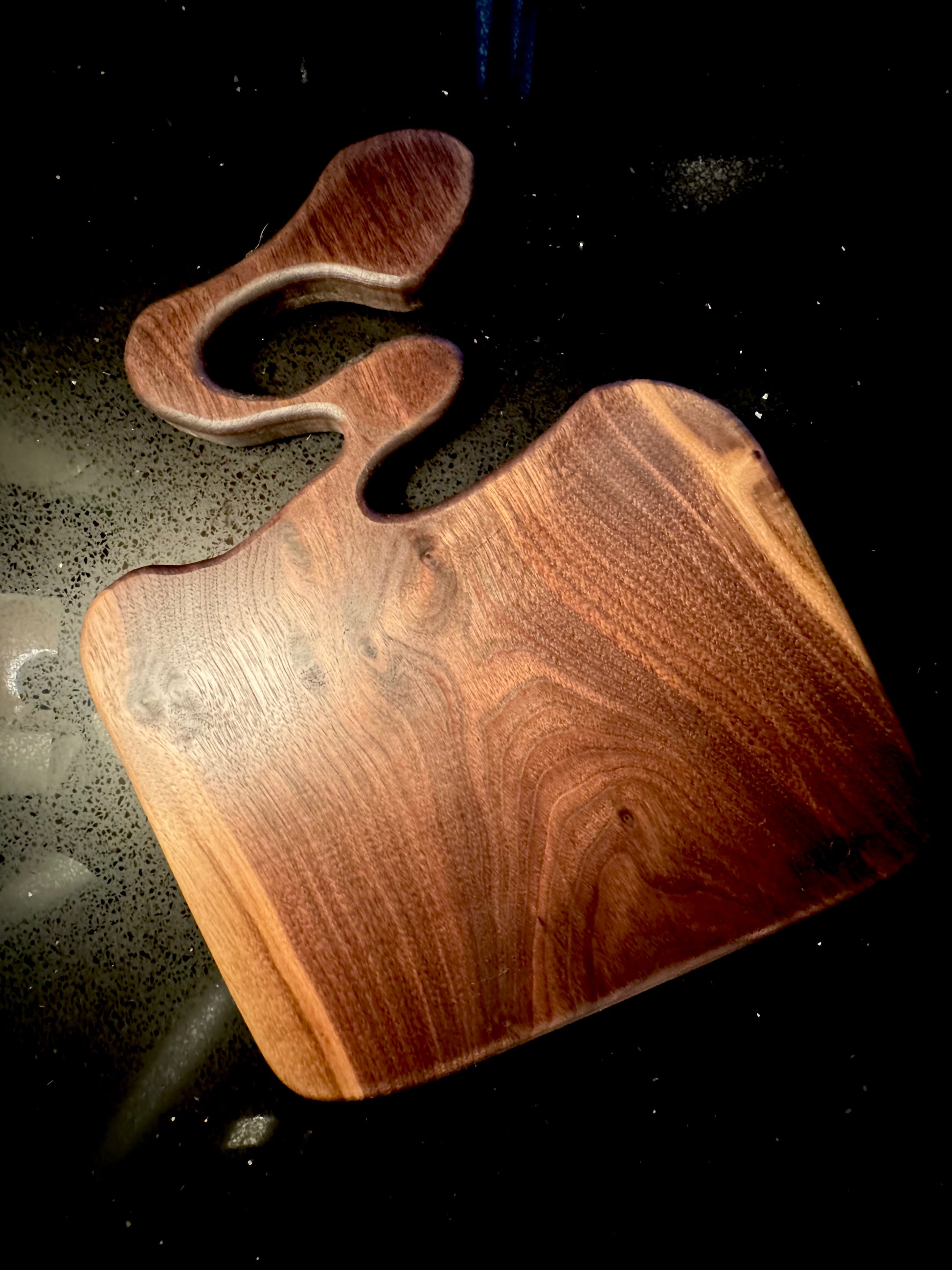 BLOSM | Cutting Board 15"x 12” with handle. Walnut. Designed and Handcrafted in California. - BLOSM | Blossom Woodworking