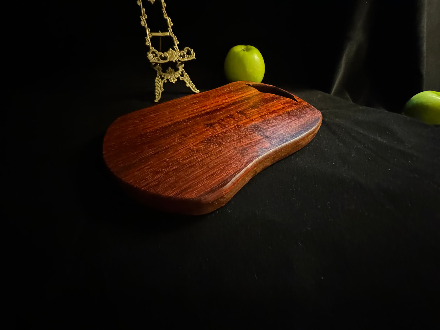 BLOSM | Cutting Board 15"x 10" with a handle. "REDwing". African Padauk. Designed and Handcrafted in California - BLOSM | Blossom Woodworking