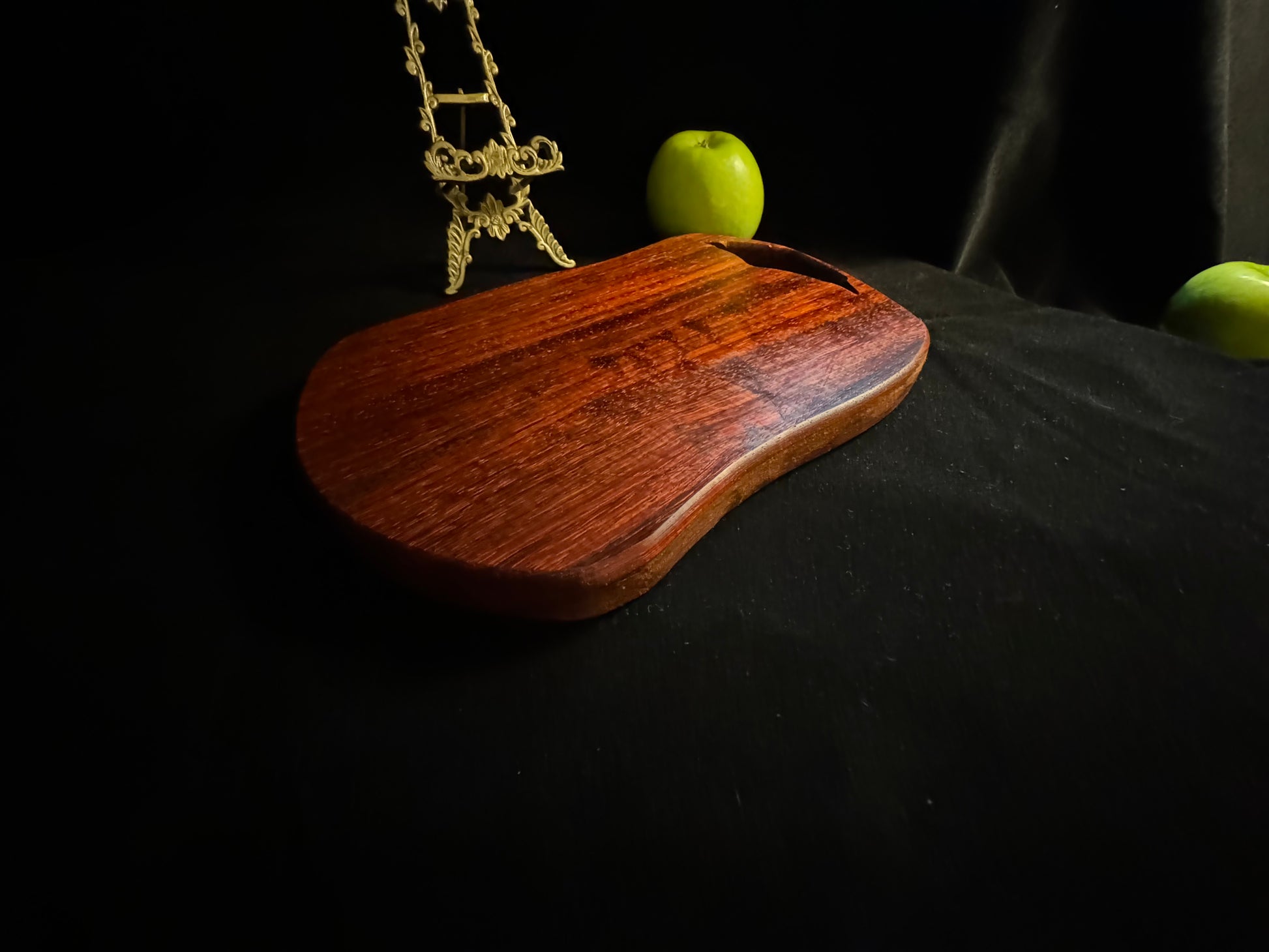 BLOSM | Cutting Board 15"x 10" with a handle. "REDwing". African Padauk. Designed and Handcrafted in California - BLOSM | Blossom Woodworking