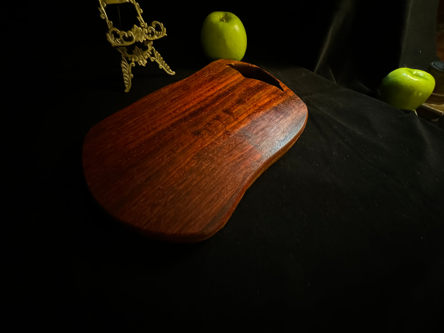 BLOSM | Cutting Board 15"x 10" with a handle. "REDwing". African Padauk. Designed and Handcrafted in California - BLOSM | Blossom Woodworking