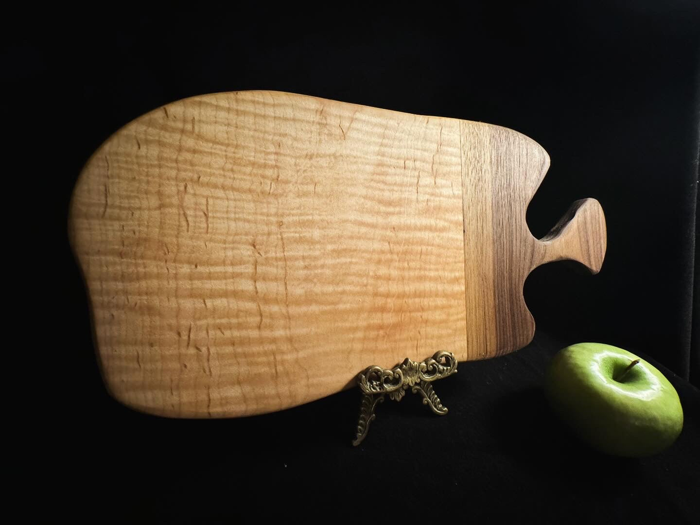 BLOSM | Cutting Board 17"x 12" with a handle. "The Bulge". Maple, Walnut. Designed and Handcrafted in California. - BLOSM | Blossom Woodworking